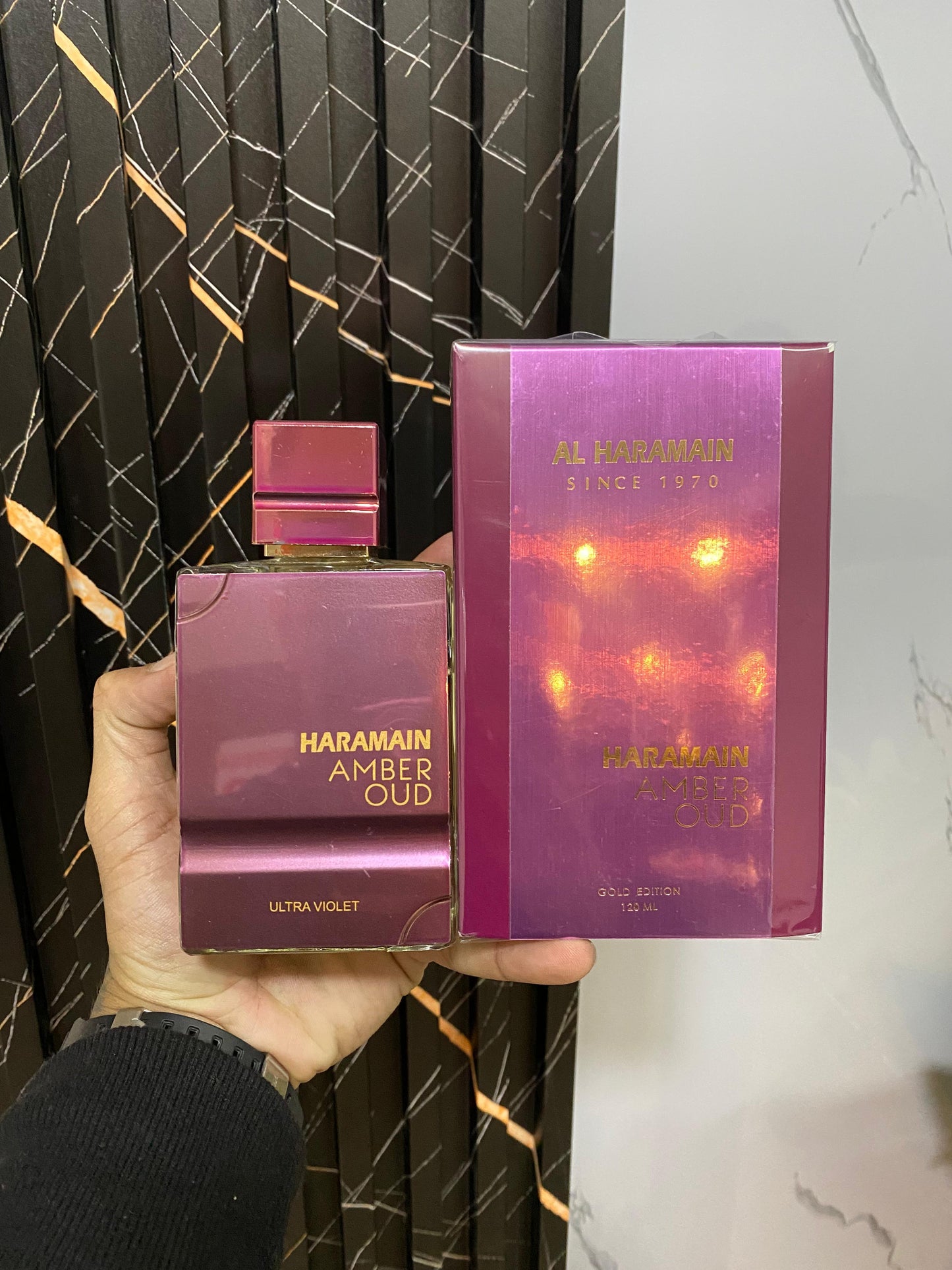 Al Haramain Amber Oud Ultra Violet en Caja Eco