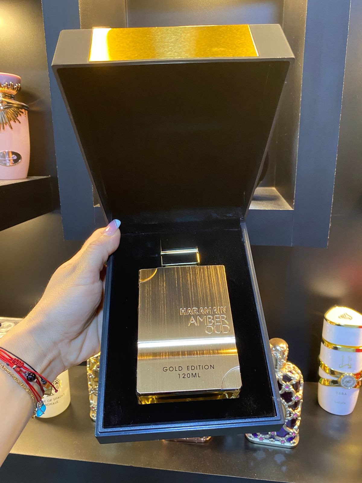 Al Haramain Amber Oud en Estuche de Lujo