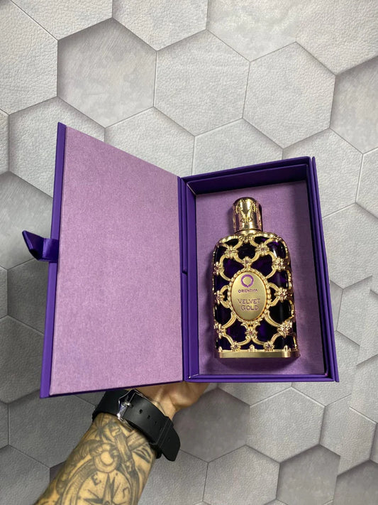 Orientica Velvet Gold en Estuche de Lujo