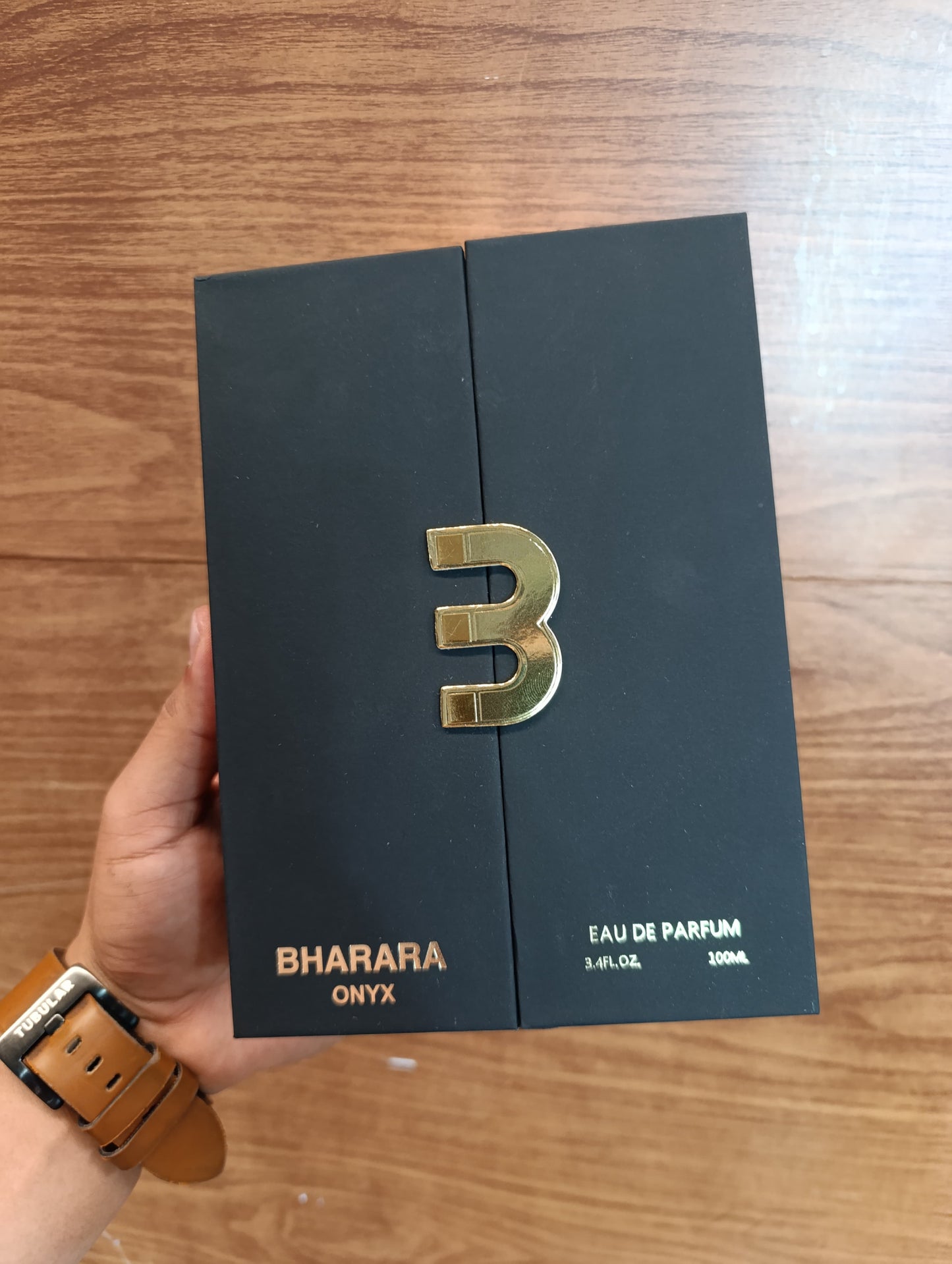 Bharara Onyx en Estuche de Lujo