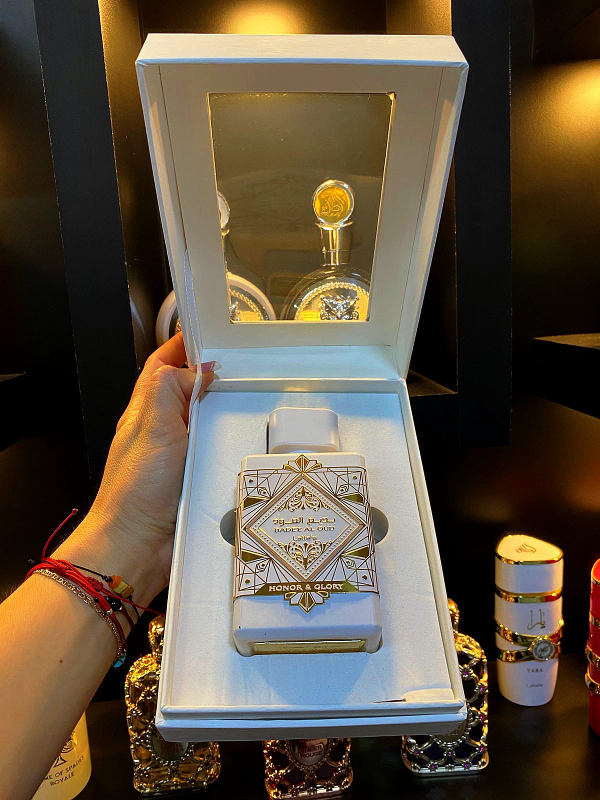Lattafa Al Oud Honor & Glory en Estuche de Lujo